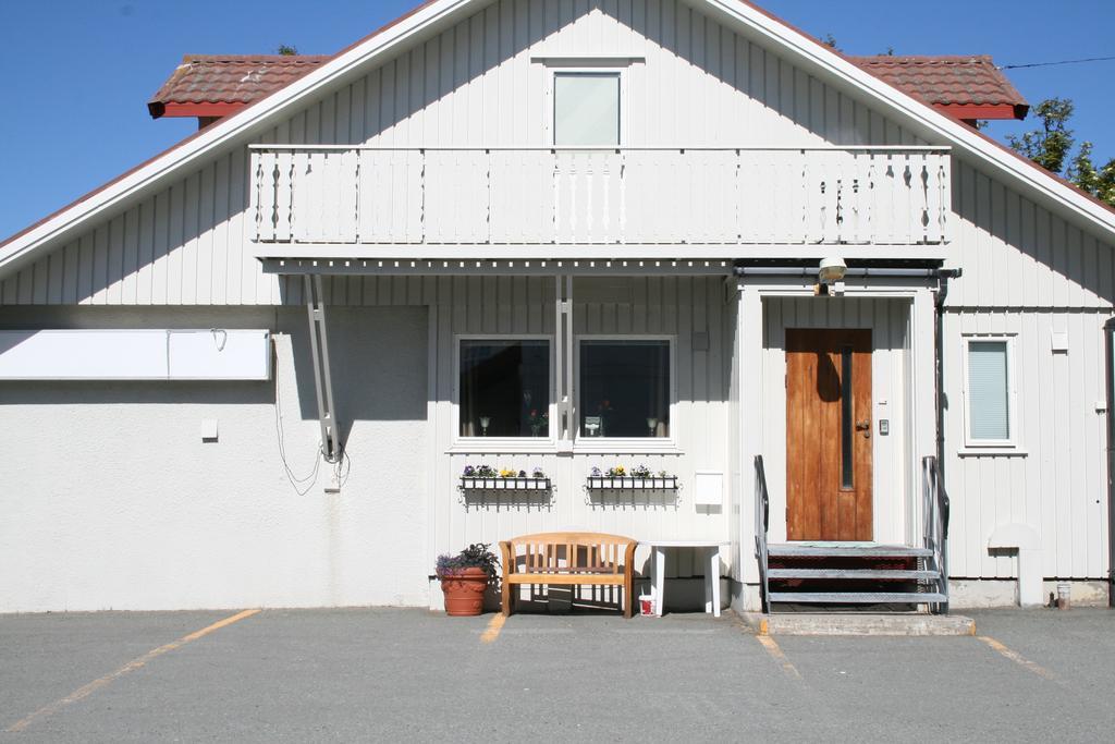 Sentralen Inn Andenes Buitenkant foto